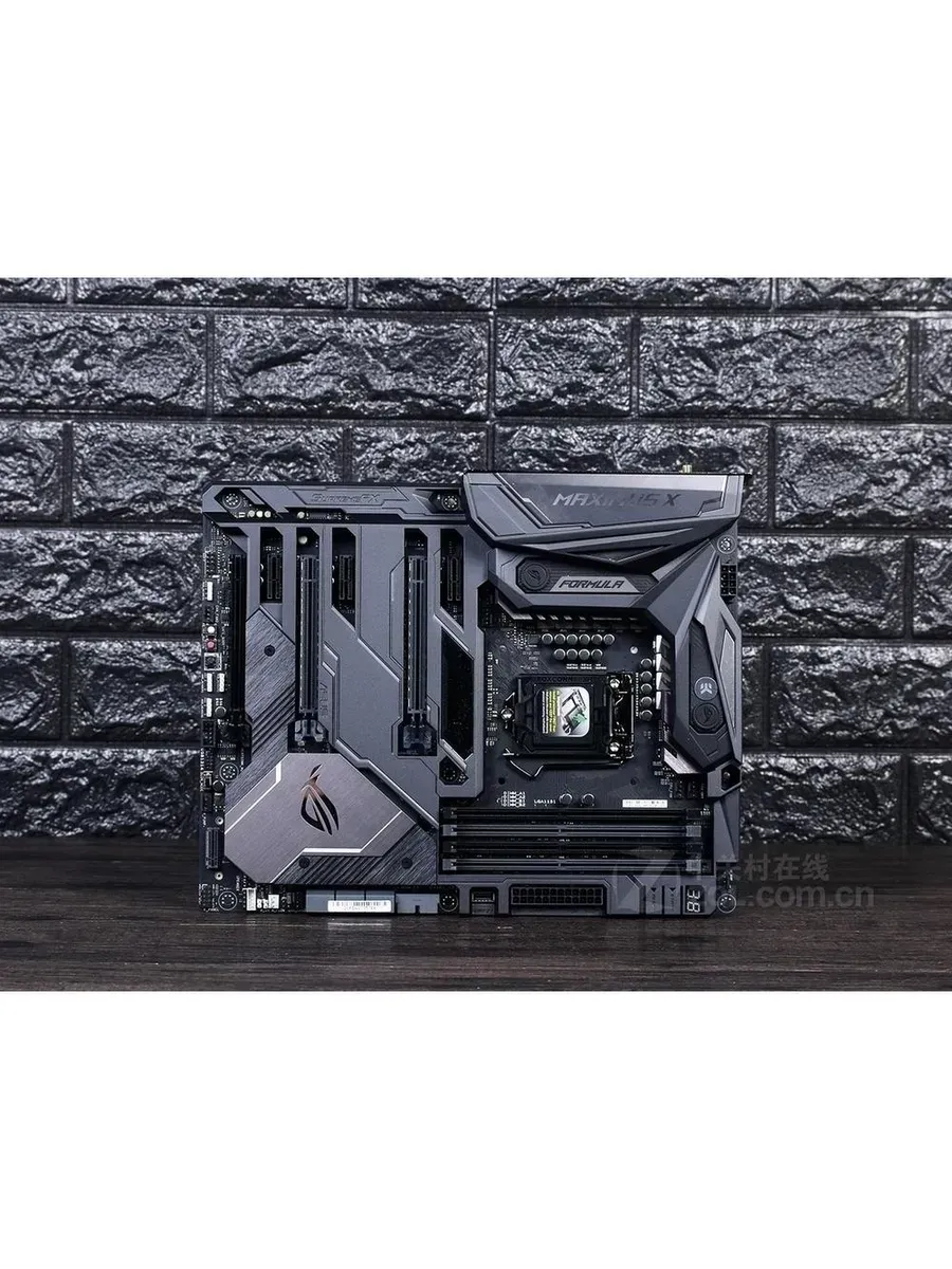 Asus Материнская плата LGA 1151 v2 ROG MAXIMUS X FORMULA DDR4-