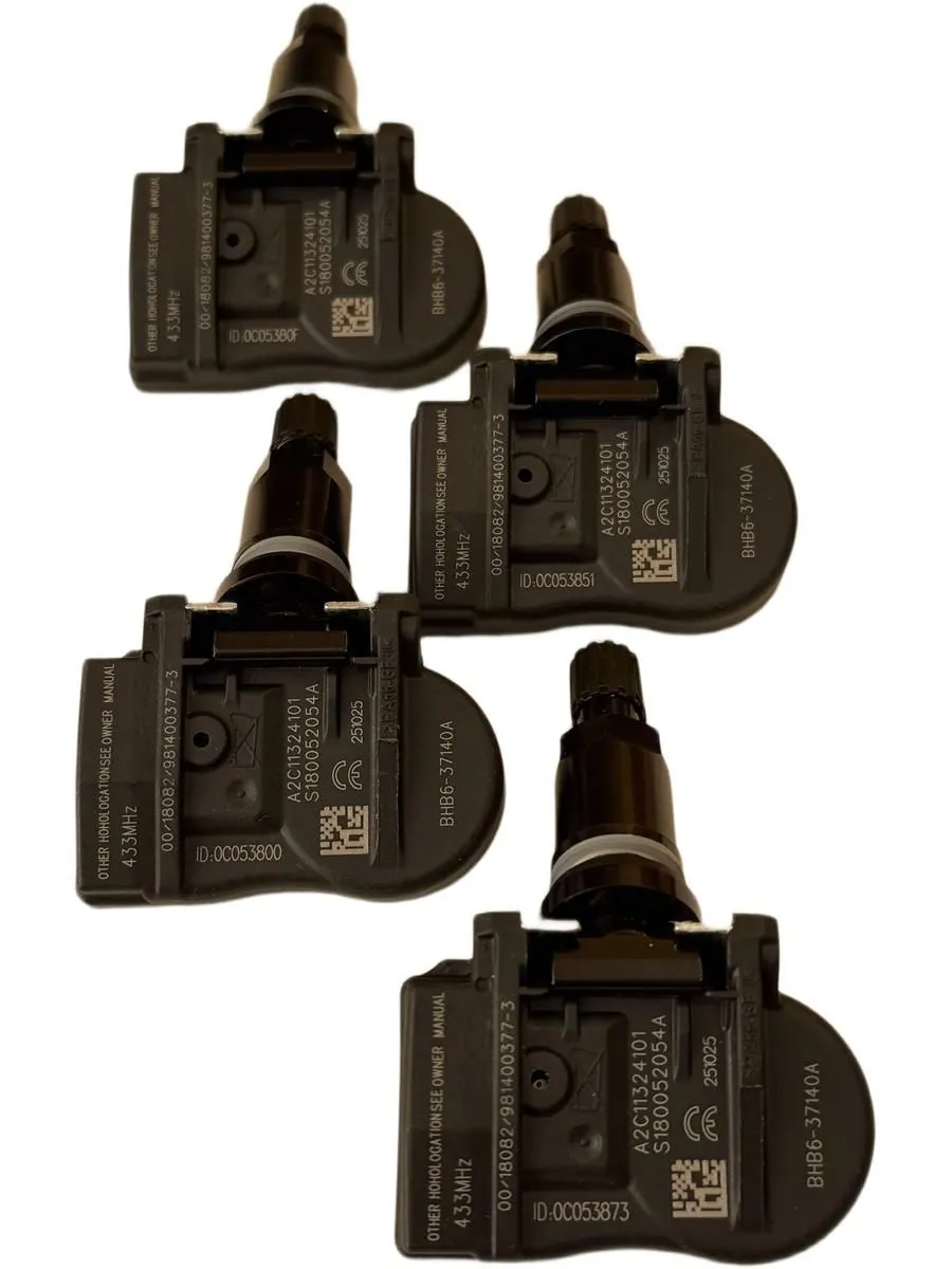 Комплект черных 4-x датчиков давления шин Mazda Bhb637140