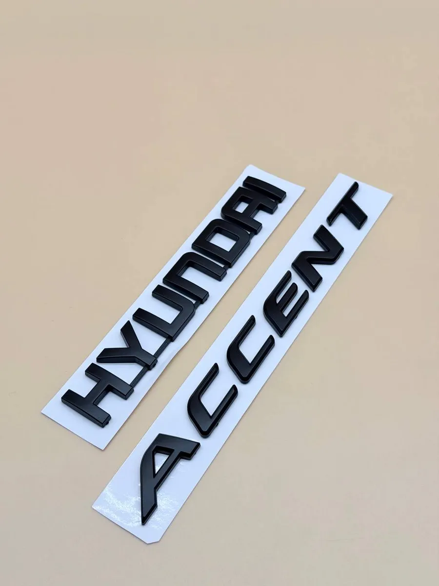 Надпись наклейка на багажник Hyundai + Accent Черный Матовый