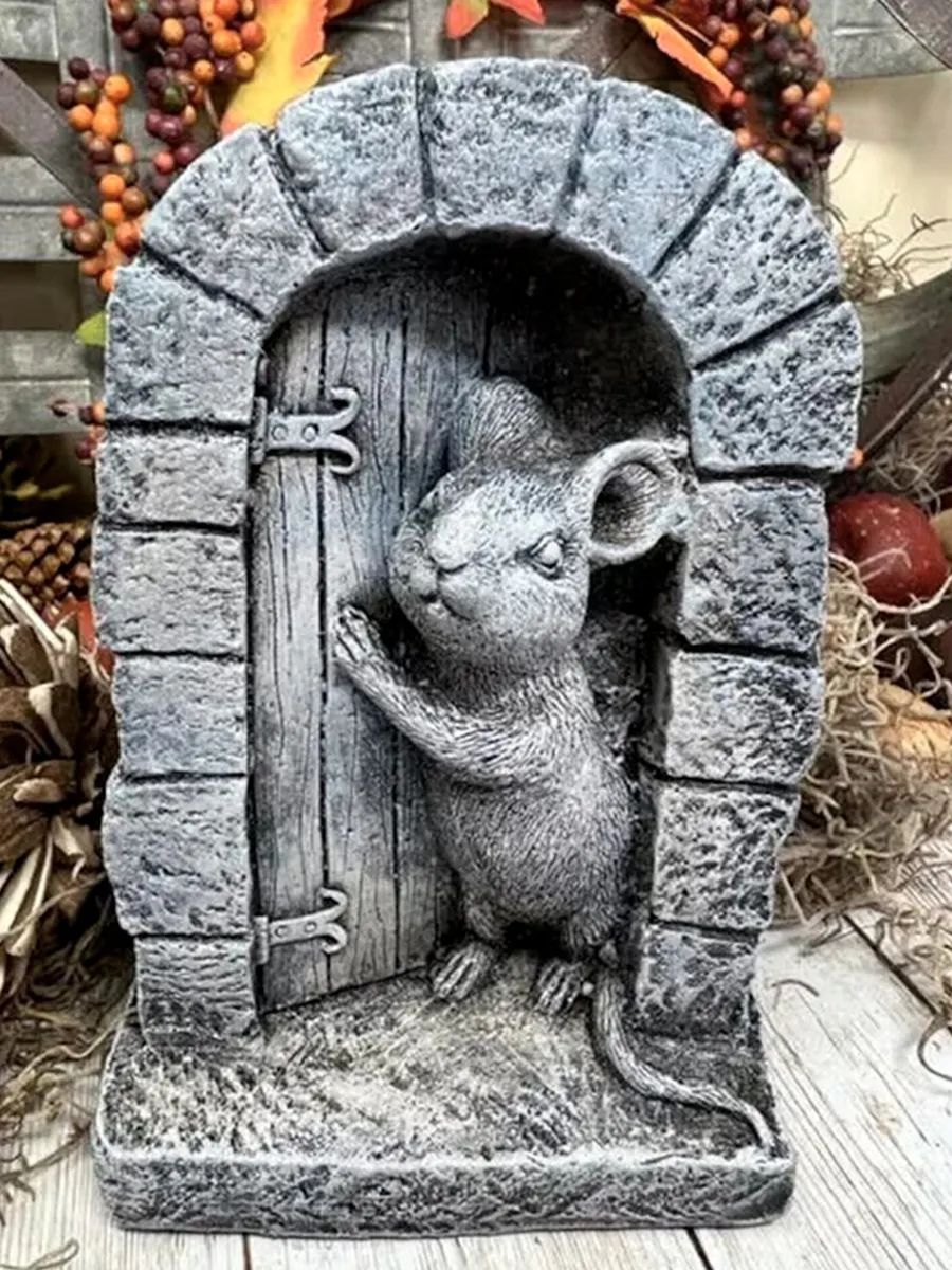Дверка с мышкой